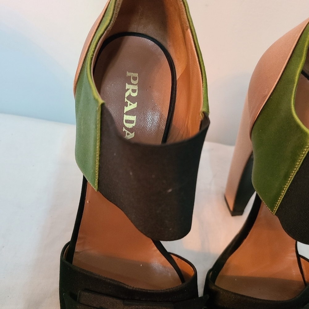 Prada Heels *RARE* - Picture 15 of 15